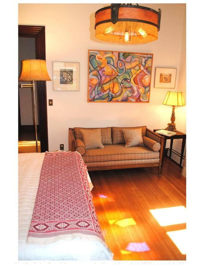 Austin House Inn Tour de Tour de Newport Extérieur photo
